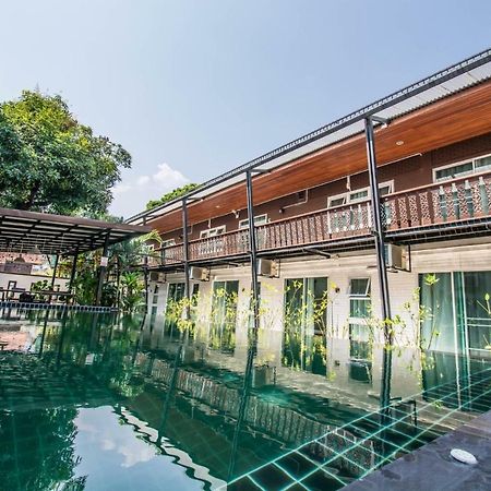 Peng Jai Hotel Chiang Mai Exterior photo